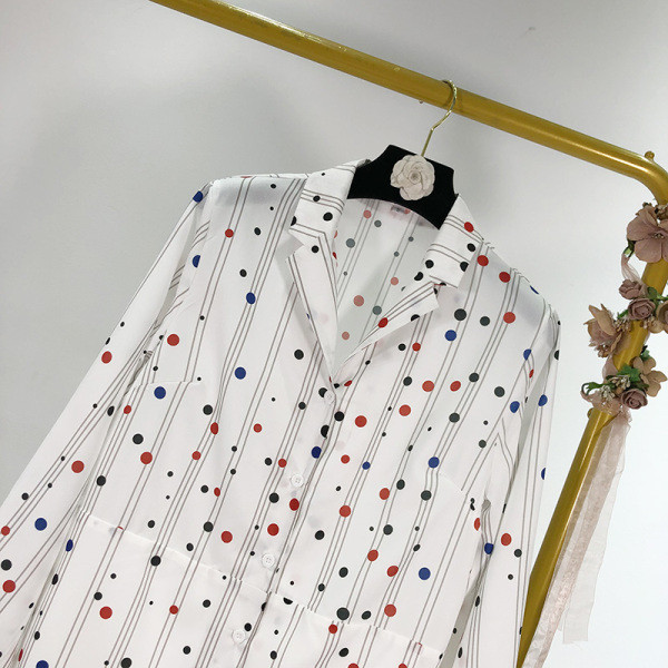 Нов модел раирана пролетна рокля тип риза в бял цвят с шарка