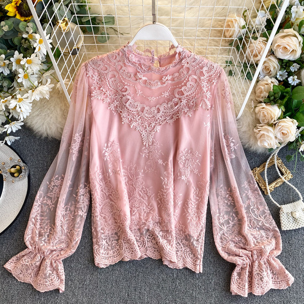Модерна дамска дантелена риза с бродерия и овално деколте в бял,бежов и розов цвят