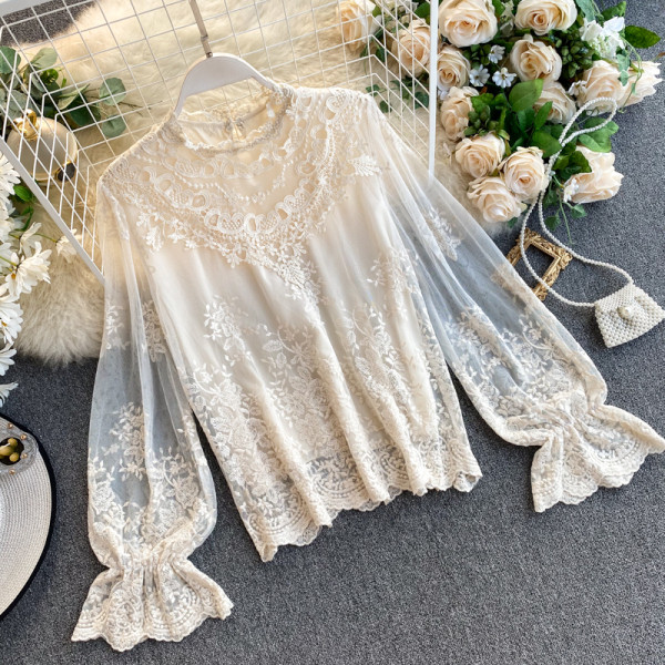 Модерна дамска дантелена риза с бродерия и овално деколте в бял,бежов и розов цвят