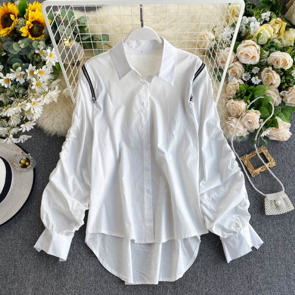 Модерна дамска риза с плисирани ръкави и класическа яка - асиметричен модел