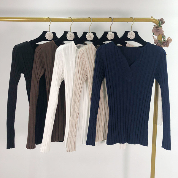 Λεπτό φούτερ με V λαιμόκοψη και μακρύ μανίκι