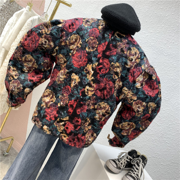 Актуална дамска цветна риза с широки ръкави и флорален десен