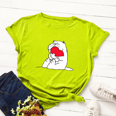 Модерна дамска тениска с цветна апликация и обло деколте в няколко цвята