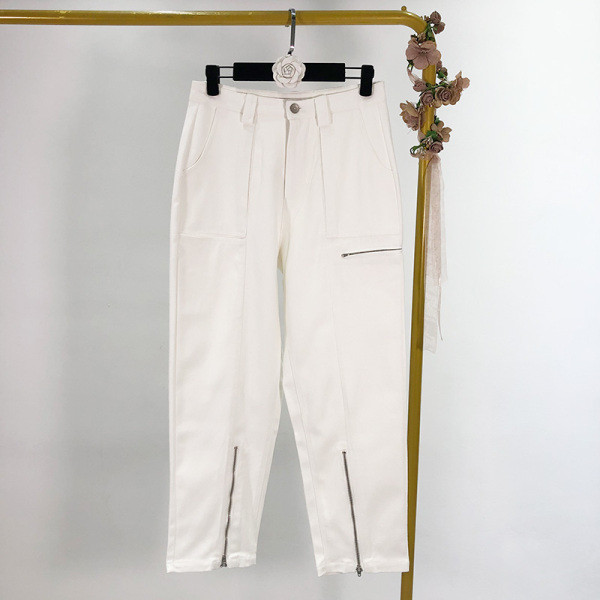 Дамски широк панталон с висока талия и джобове с цип в бял цвят