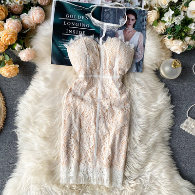 Stiilne naiste pitsiline rihmadeta kleit mustas ja beežis toonis