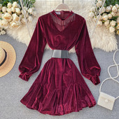 Модерна дамска рокля от кадифе с колан в четири цвята