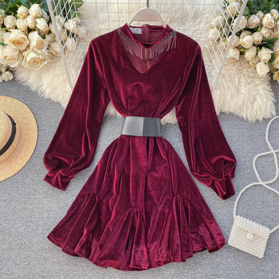 Модерна дамска рокля от кадифе с колан в четири цвята