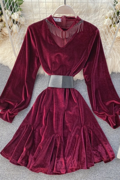 Модерна дамска рокля от кадифе с колан в четири цвята