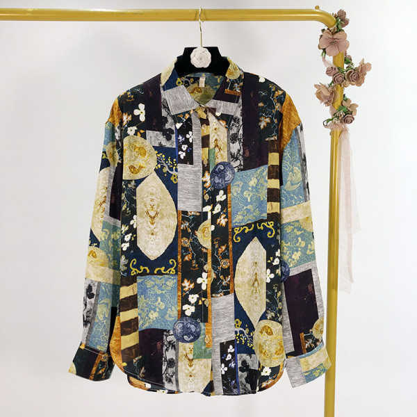 Дамска риза с класическа яка и копчета с шарен  десен