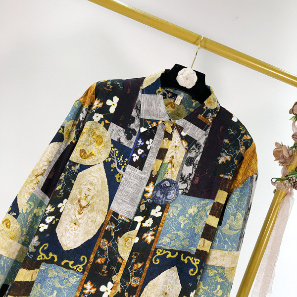 Дамска риза с класическа яка и копчета с шарен  десен