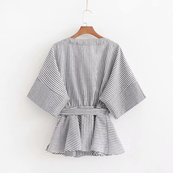 Дамска раирана риза с V-образно деколте и връзки на талията 