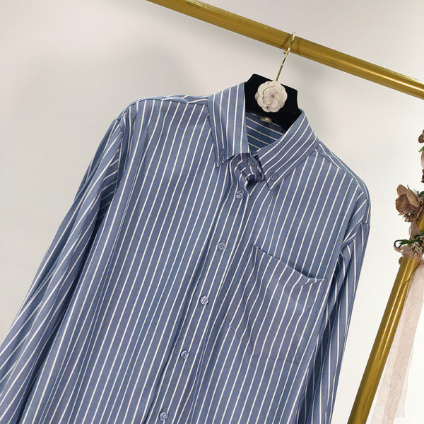 Дамска синя карирана риза класически модел с връзки на ръкавите