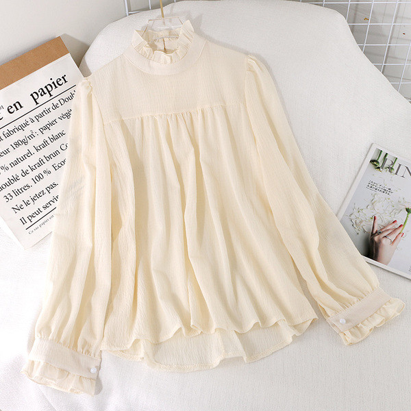 Дамска риза с дълъг ръкав и висока яка в бял и бежов цвят