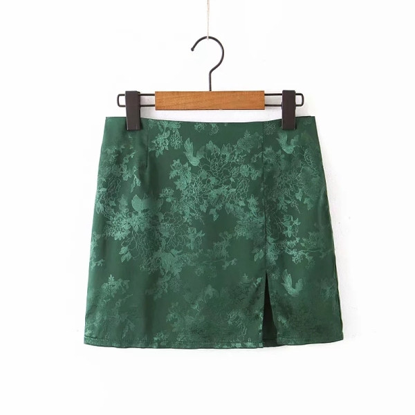 Къса дамска пола с цепка и висока талия 