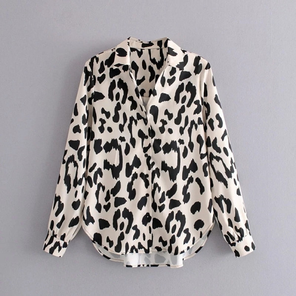 Широка дамска риза класически модел с леопардов десен