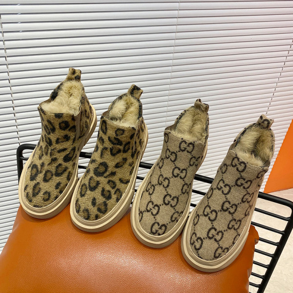 Есенно-зимни дамски боти с мека подплата и животински десен в две разцветки 