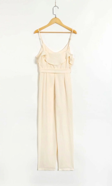 Дамски летен гащеризон с тънки презрамки и колан в бежов цвят