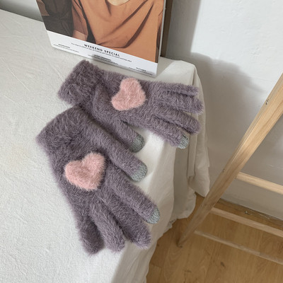 Női pehelykesztyű 3D szívelemmel, öt színben