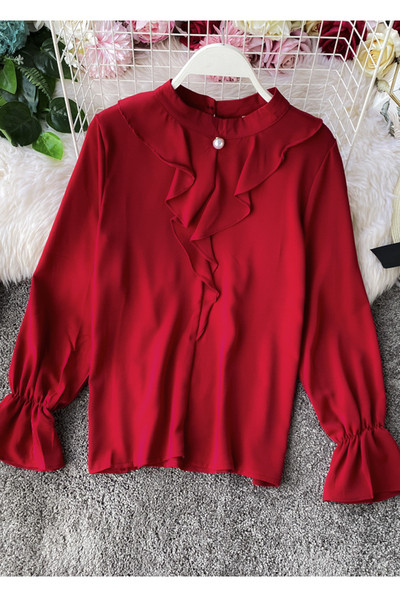 Moodne pikkade varrukate ja ovaalse kaelusega naiste särk erinevates värvides