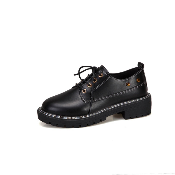 Дамски ежедневни обувки от еко кожа с равна подметка  в черен  и кафяв цвят 