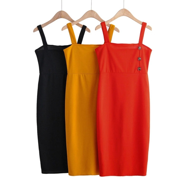 Нов модел вталена дамска рокля с презрамки и копчета 