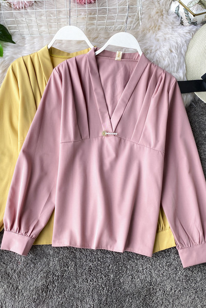 Модерна дамска риза с шпиц деколте и дълъг ръкав 