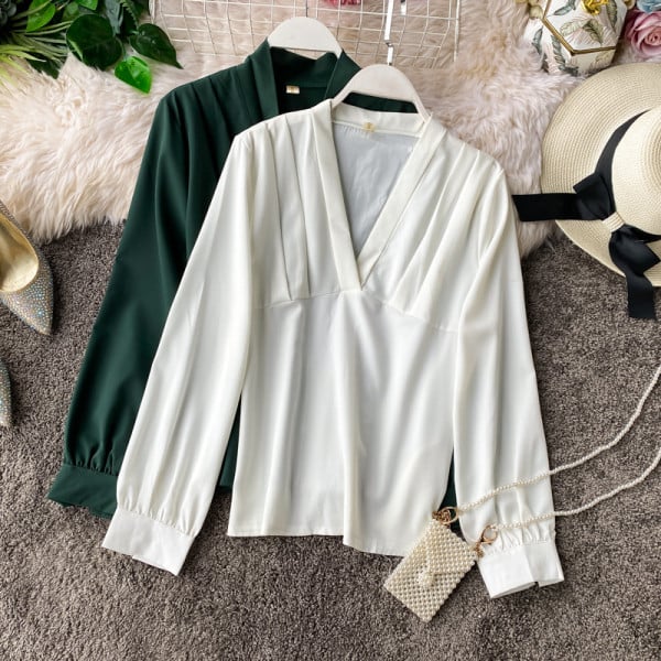 Модерна дамска риза с шпиц деколте и дълъг ръкав 