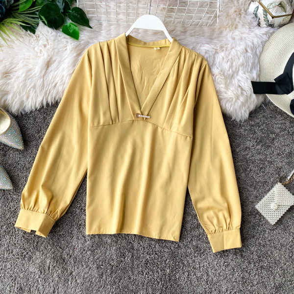 Модерна дамска риза с шпиц деколте и дълъг ръкав 