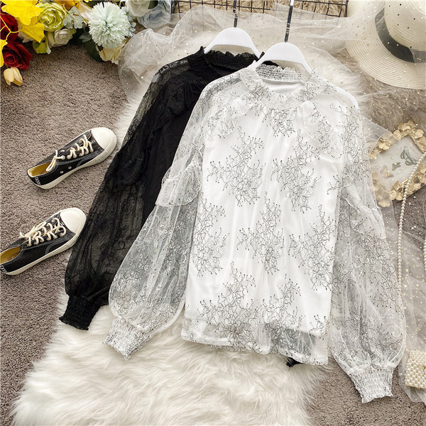 Модерна дамска риза с бродерия и дълъг широк ръкав в три цвята