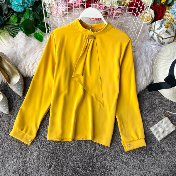 Модерна дамска риза с овално деколте и дълъг ръкав 