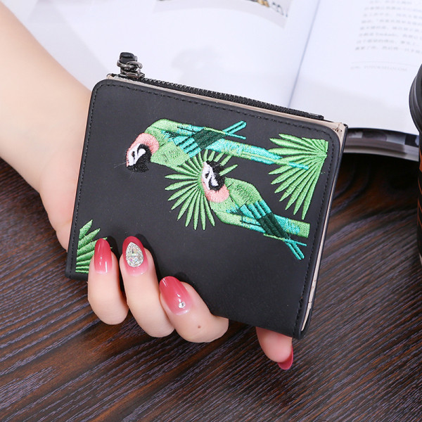 Модерно дамско портмоне с бродерия папагал - четири модела 