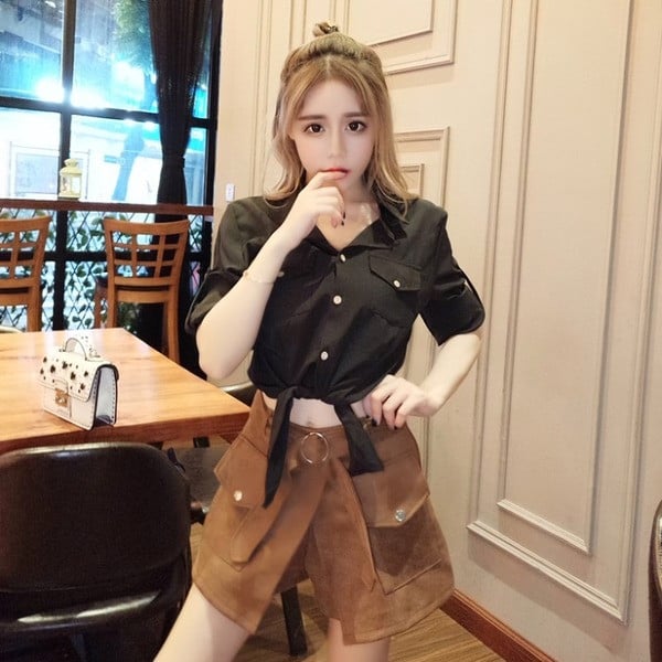 Нов модел къса дамска риза с връзки на талията и копчета в черен цвят