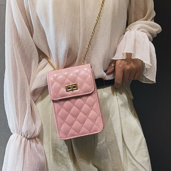 Модерна дамска чанта в правоъгълна форма с дълга верижка за рамо в четири цвята