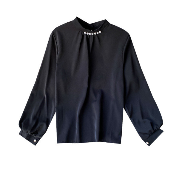 Mitmes värvitoonis pärlite ja ovaalse kaelusega naiste särk