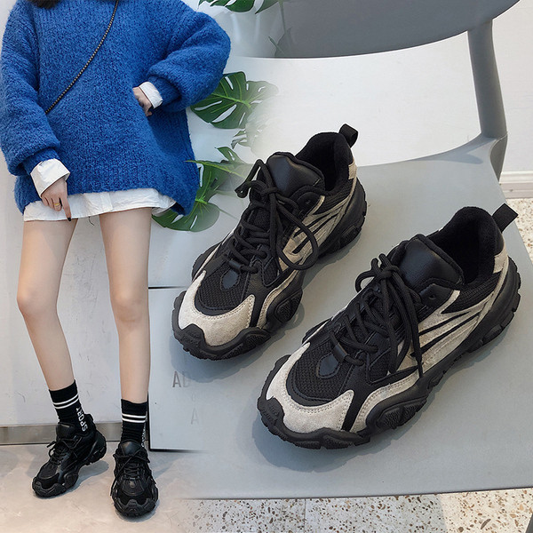 Γυναικεία casual αθλητικά παπούτσια σε μαύρο και μπεζ χρώμα