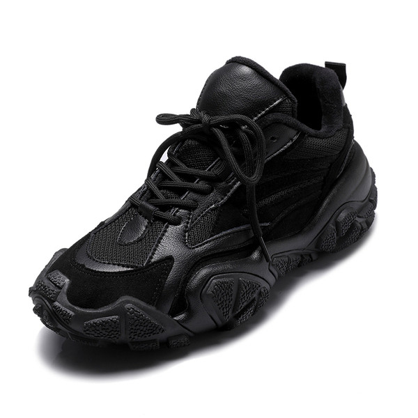 Γυναικεία casual αθλητικά παπούτσια σε μαύρο και μπεζ χρώμα