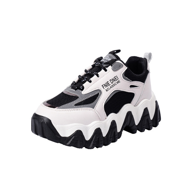 Γυναικεία αθλητικά παπούτσια με σκληρή σόλα σε γκρι και μαύρο χρώμα