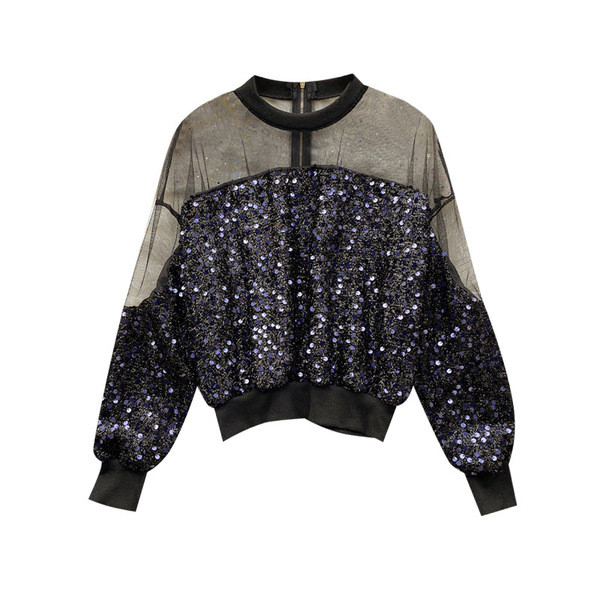 Μοντέρνα γυναικεία μπλούζα με ωοειδές ντεκολτέ και πούλιες σε μαύρο και μπλε χρώμα