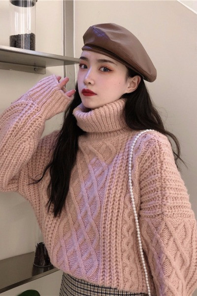 Ζεστό ροζ πουλόβερ με κολάρο 