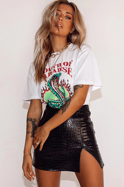 Κοντή γυναικεία φούστα από έκο δέρμα με ψηλή μέση σε δύο χρώματα