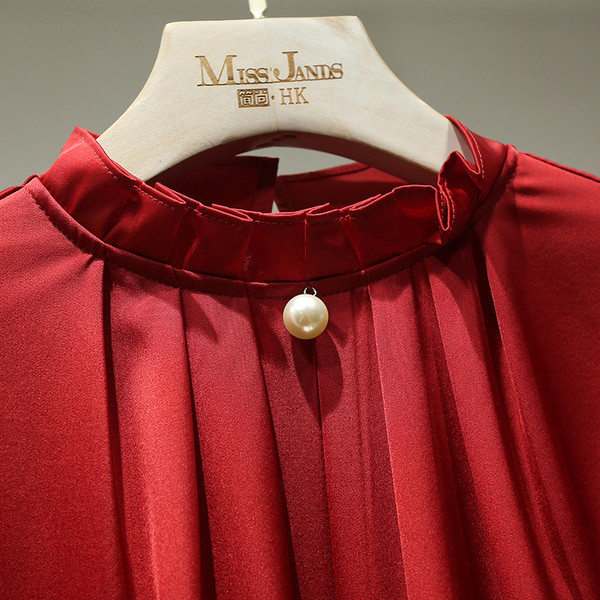 Νέο μοντέλο γυναικείο πουκάμισο με οβάλ ντεκολτέ και μακρύ μανίκι