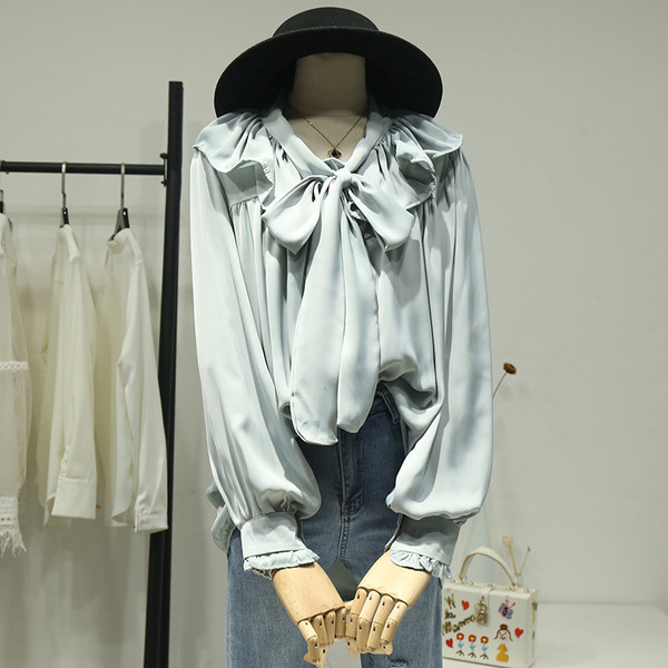 Νέο μοντέλο γυναικείο πουκάμισο με οβάλ λαιμόκοψη, κορδόνια και μακρύ μανίκι