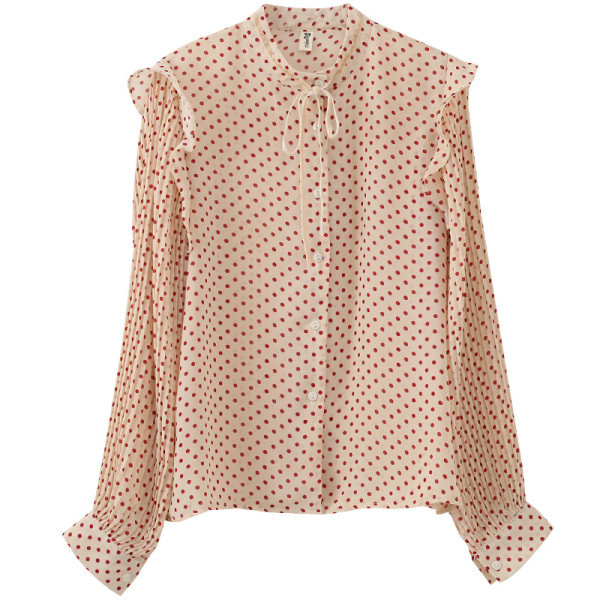 Stiilne naiste särk ovaalse kaelusega ja plisseeritud täpiliste varrukatega