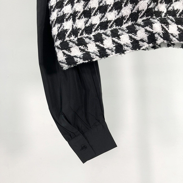 Lühike klassikalise krae ja pikkade varrukatega tviidjakk