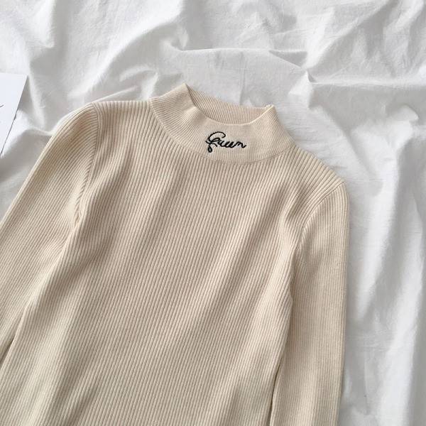 Casual γυναικείο πουλόβερ με ημι-υψηλό κολάρο και κεντήματα