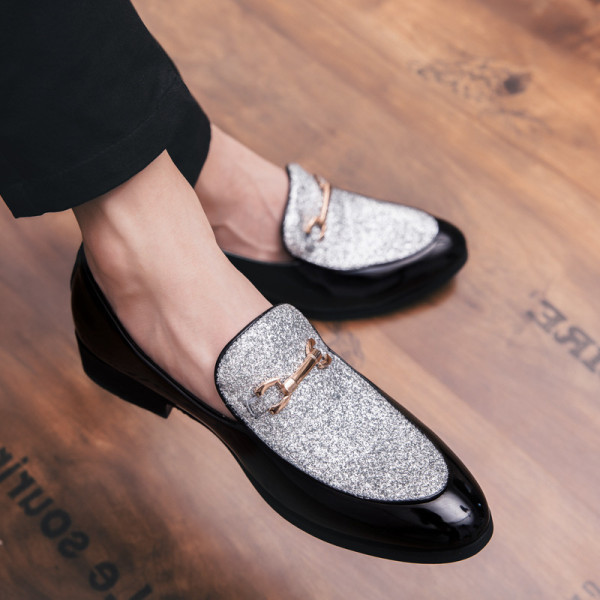 Ανδρικά μοντέρνα οικολογικά δερμάτινα  μοκασίνια με μεταλλική διακόσμηση - δύο μοντέλα