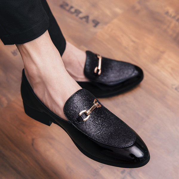 Ανδρικά μοντέρνα οικολογικά δερμάτινα  μοκασίνια με μεταλλική διακόσμηση - δύο μοντέλα