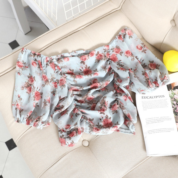 Moodne lillelise trükiga ja allakäinud varrukatega naiste pluus