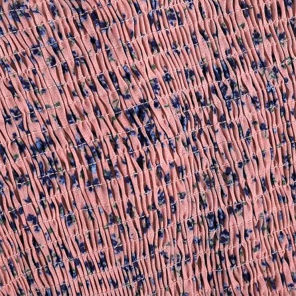 Σύντομη γυναικεία μπλούζα σιφόν με floral print και μακρύ μανίκι