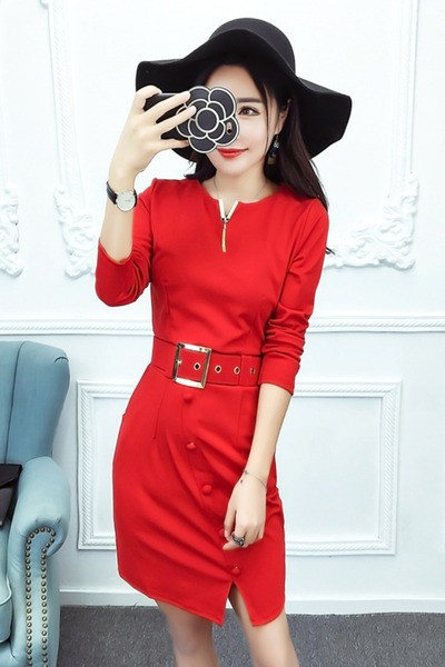 Κόκκινο γυναικείο φόρεμα με ζώνη και μανίκι 3/4